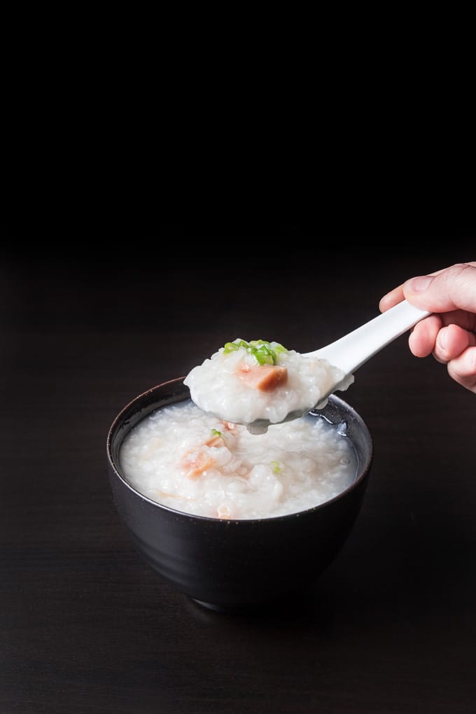 1 min to prepare this 4-ingredient pressure cooker congee. Thick, creamy rice porridge is soft and easy to digest. Perfect comfort food for cold or sick days.