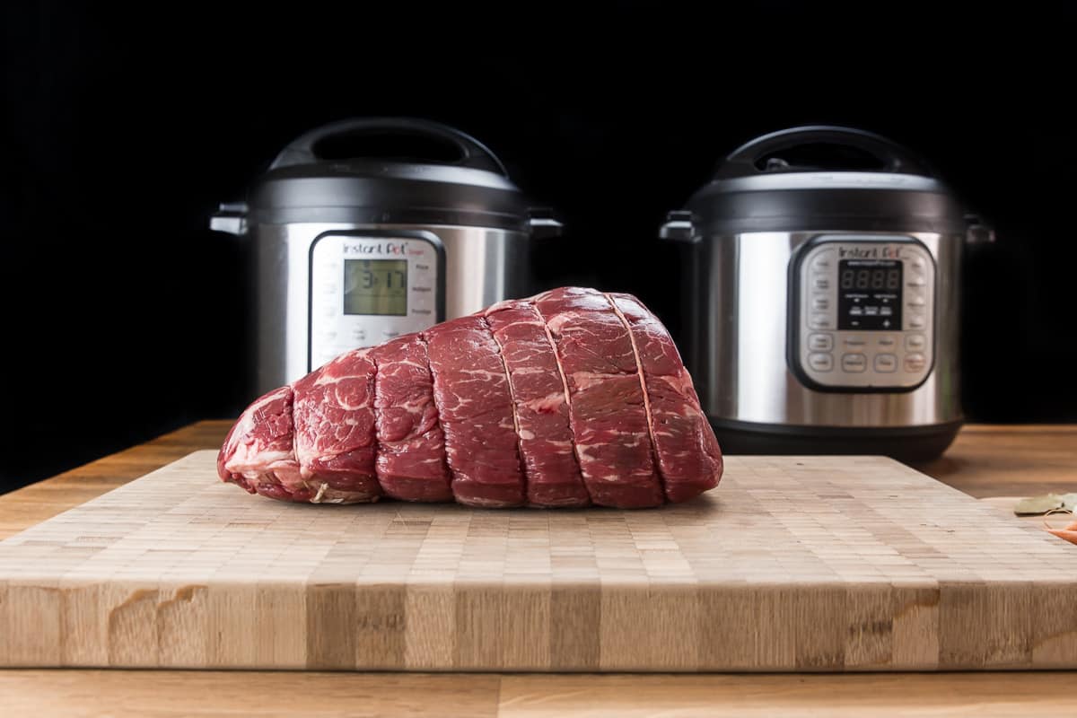 5 pounds USDA Choice Grade / Canada AAA Grade chuck roast for the Best Pot Roast Cooking Time through this comparison experiment.