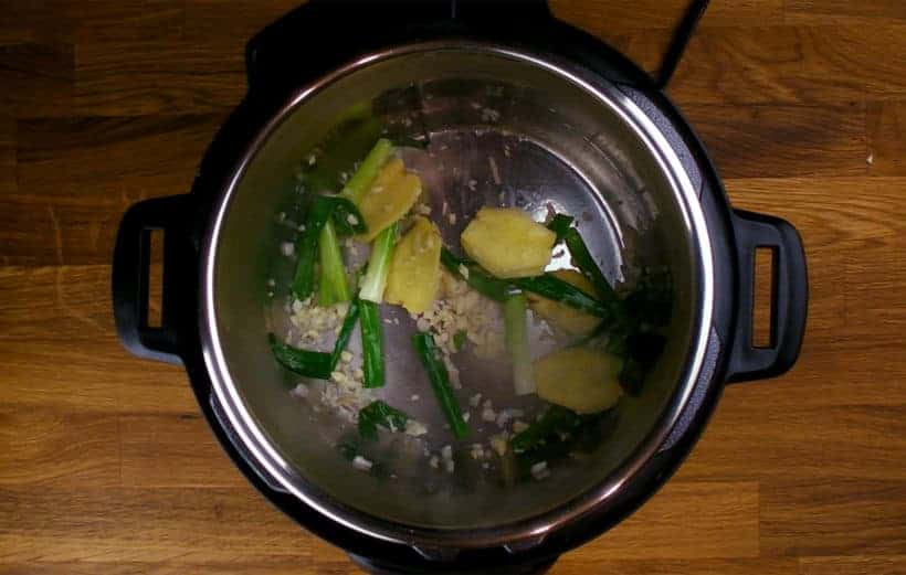 https://www.pressurecookrecipes.com/wp-content/uploads/2016/06/saute-hainanese-chicken-instant-pot-820x521.jpg