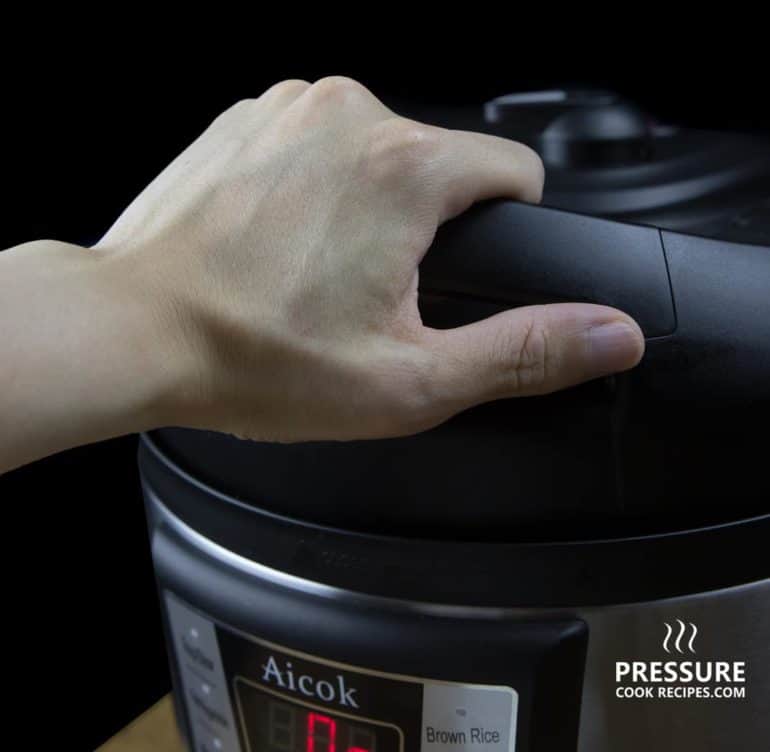 Aicok 7in1 MultiFunctional Programmable Electric Pressure Cooker