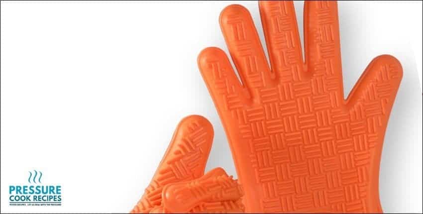Instant Pot Accessories: Heat Resistant Silicone Gloves NEWEST 2016 EDITION Heat Resistant Silicon Gloves For Barbecue & Oven Use, Made For Grilling,...