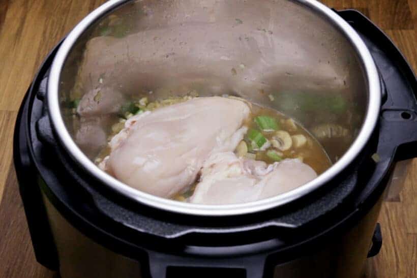 cooking chicken breasts in Instant Pot  #AmyJacky #InstantPot #PressureCooker #recipe #chicken #soup