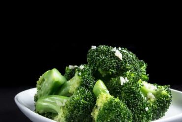Easy Instant Pot Recipes: Instant Pot Broccoli