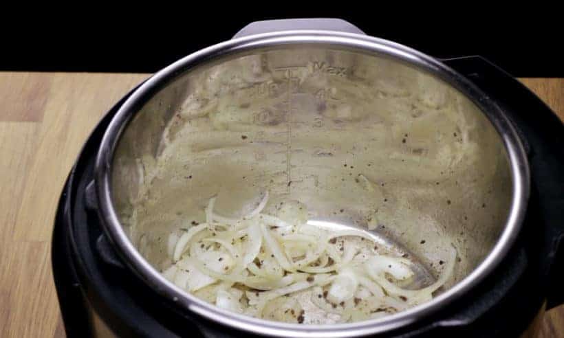 Saute onions in Instant Pot Pressure Cooker    #AmyJacky #InstantPot #PressureCooker #recipe #pasta #easy #healthy