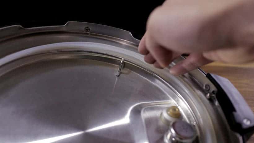 installing sealing ring on instant pot