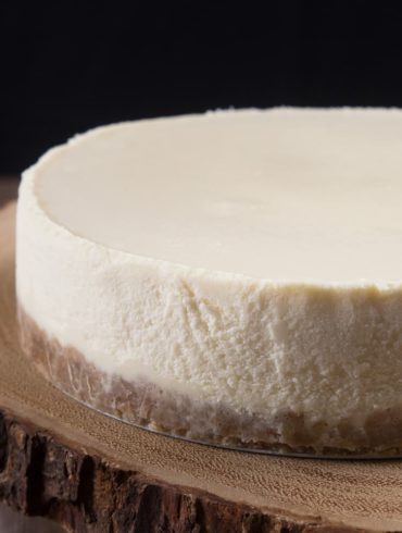 Easy New York Instant Pot Cheesecake Recipe: make this smooth & creamy or rich & dense pressure cooker cheesecake with crisp crust. Impress guests & pamper yourself!