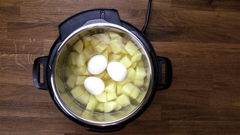 pressure-cooker-potato-salad-820x462.jpg