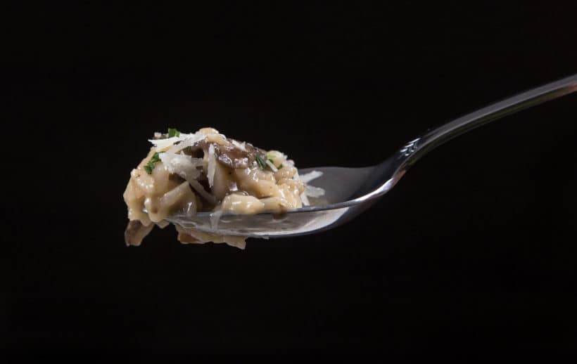 Cook this Easy Delizioso Instant Pot Mushroom Risotto Recipe (Pressure Cooker Risotto). Creamy, luxurious, cheesy risotto with crunchy umami mushrooms mixed in al dente arborio rice. So deliciously comforting & satisfying to eat!