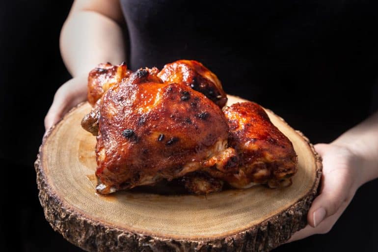 Instant Pot BBQ Chicken (Pressure Cooker BBQ Chicken Recipe) 3 Super Easy steps with a few pantry staples. Juicy tender BBQ Chicken bursting with sticky smoky-sweet flavors. Delicious family recipe for busy nights! #instantpot #pressurecooker #chicken #dinner #easy