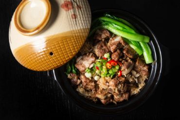 Instant Pot Spare Ribs and Rice (Pressure Cooker) 豉汁排骨飯. Super Easy and Quick One Pot Meal. Deliciously tender black bean sauce spare ribs with comforting flavorful rice. #instantpot #pressurecooker #ribs #chinese #recipes #onepotmeal