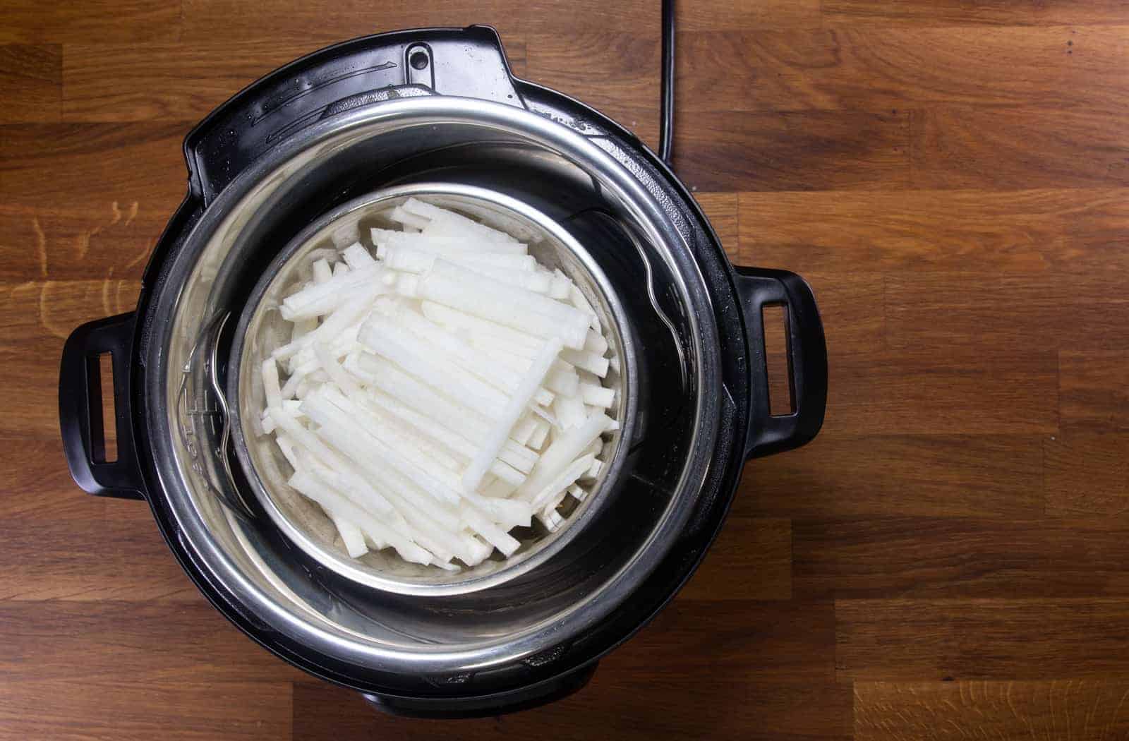 Instant Pot Turnip Cake (Chinese Lo Bak Go 蘿蔔糕) Amy + Jacky