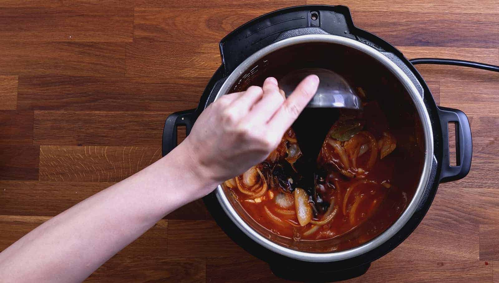 Instant Pot Oxtail (Pressure Cooker) Tested by Amy + Jacky