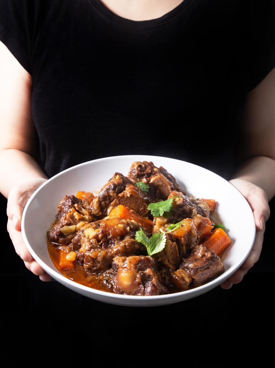 Instant Pot Oxtail | Pressure Cooker Oxtails | Instapot Oxtail | Instant Pot Beef Recipes | Pressure Cooker Beef Recipes #instantpot #recipes #easy