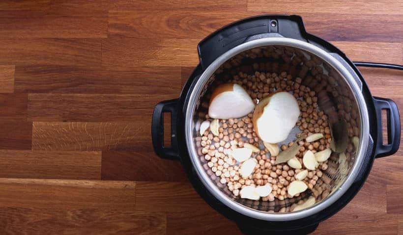 Instant Pot Hummus: pressure cook chickpeas, onion, garlic in Instant Pot Pressure Cooker  #AmyJacky #InstantPot #PressureCooker #recipe #vegan #GlutenFree #vegetarian