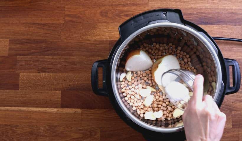 Instant Pot Hummus: add salt in Instant Pot Pressure Cooker  #AmyJacky #InstantPot #PressureCooker #recipe #vegan #GlutenFree #vegetarian