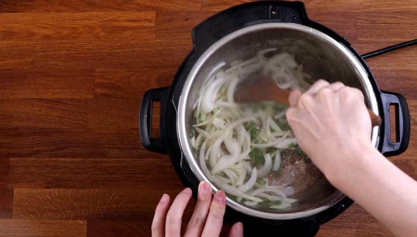 Saute onions in Instant Pot    #AmyJacky #InstantPot #PressureCooker #recipe
