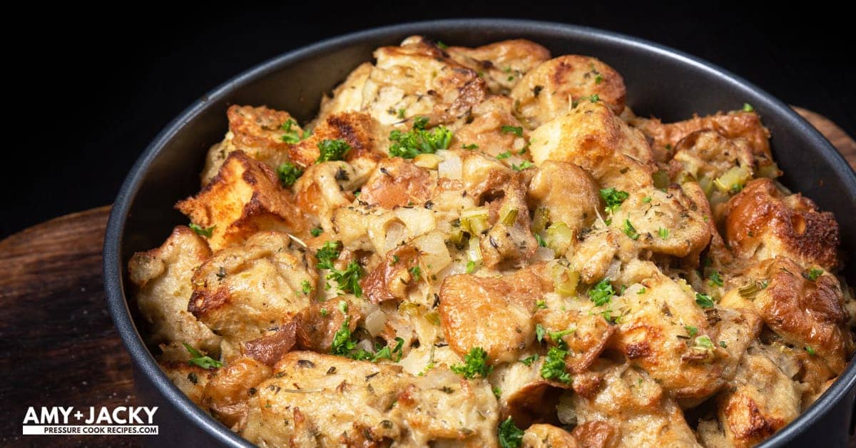 https://www.pressurecookrecipes.com/wp-content/uploads/2019/12/instant-pot-stuffing-fb.jpg