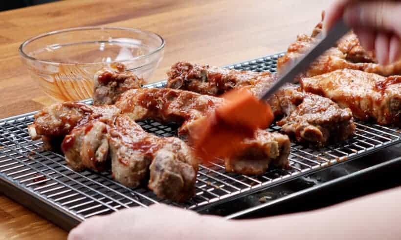 apply bbq sauce on country style ribs  #AmyJacky #AirFryer #recipe #pork