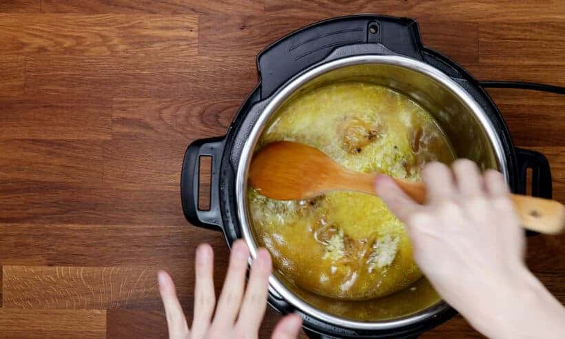 Cooking chicken biryani in pressure cooker
