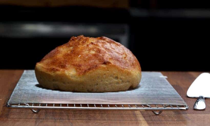 cool bread on wire rack  #AmyJacky #recipe #bread