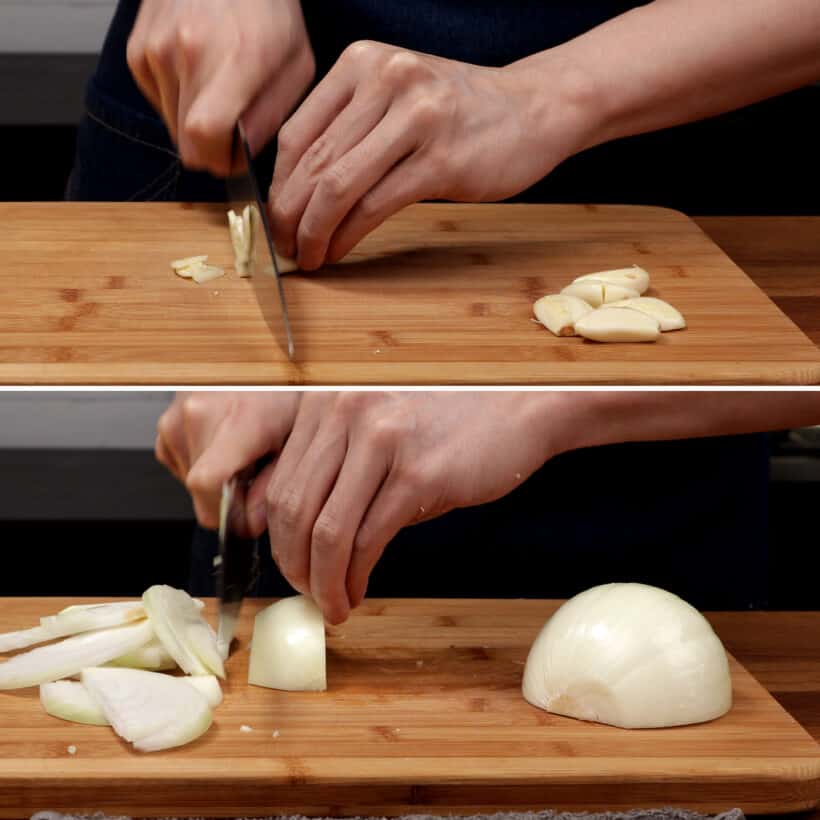 prepare sliced onions and minced garlic  #AmyJacky #recipe