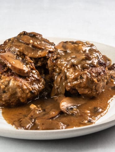 instant pot salisbury steak | pressure cooker salisbury steak | homemade salisbury steak | easy salisbury steak | salisbury steak with mushroom gravy #AmyJacky #InstantPot #GroundBeef #recipe