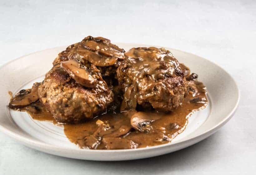 instant pot salisbury steak | pressure cooker salisbury steak | homemade salisbury steak | easy salisbury steak | salisbury steak with mushroom gravy #AmyJacky #InstantPot #GroundBeef #recipe