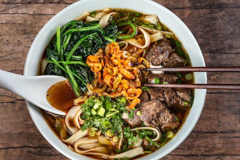 https://www.pressurecookrecipes.com/wp-content/uploads/2020/12/instant-pot-taiwanese-beef-noodle-soup-770x513.jpg