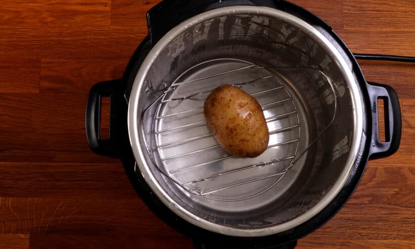 pressure cooker baked potatoes