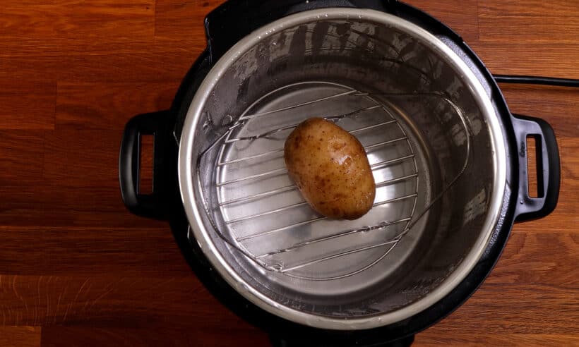 How To Make Pressure Cooker Baked Potatoes - The Schmidty Wife