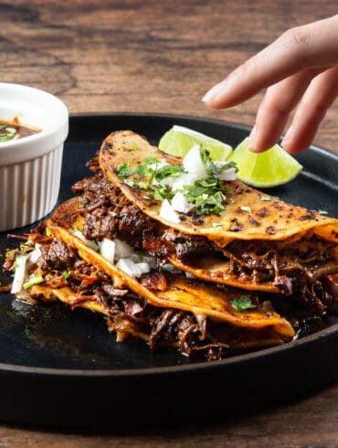 instant pot birria | birria instant pot | instant pot birria tacos | birria recipe | birria de res | tacos de birria | birria tacos recipe #AmyJacky #InstantPot #recipe #mexican #beef #goat