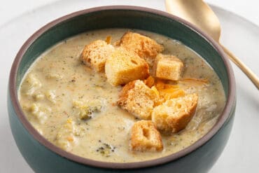 instant pot broccoli cheddar soup | broccoli cheddar soup instant pot | instant pot broccoli cheese soup | broccoli soup instant pot