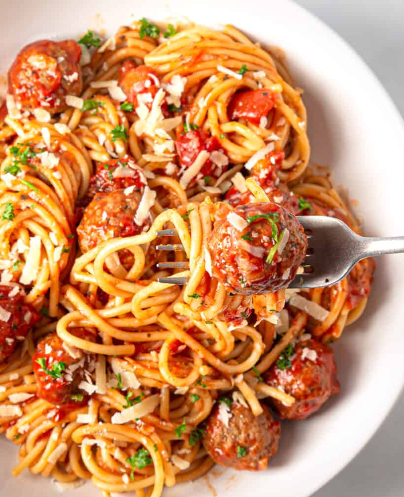 Instant-Pot-Spaghetti und gefrorene Fleischbällchen