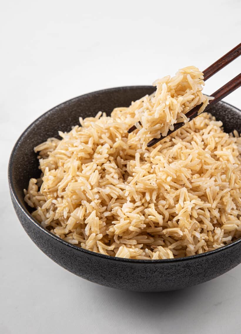 Basmati-Instant-Topf mit braunem Reis